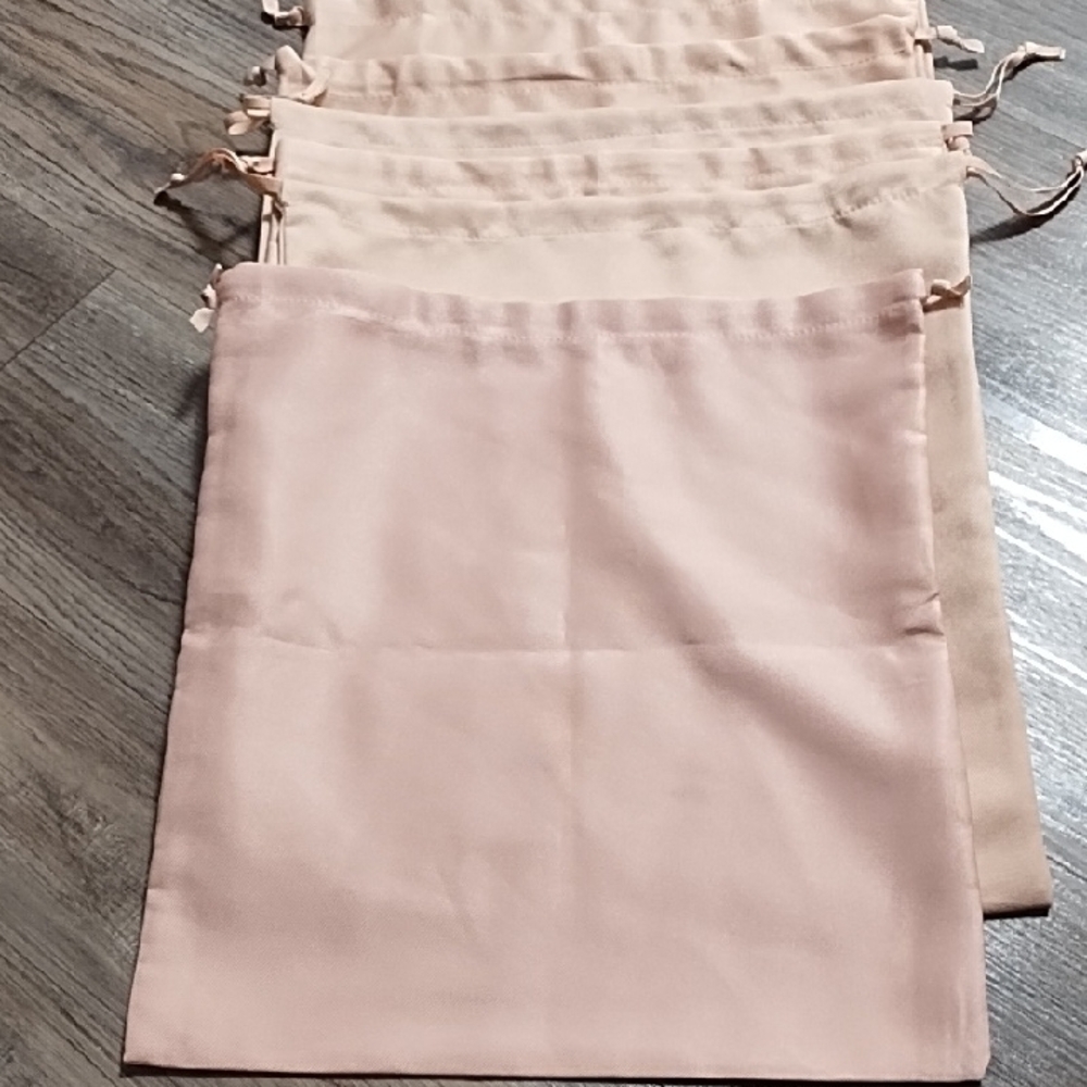 (6) Stuart Weitzman Blush Pink Dust Bags - Picture 5 of 5